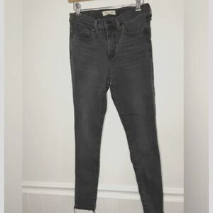 Madewell Skinny Jeans Distressed hem Mid Rise Size 28 x 27 denim (j7)
